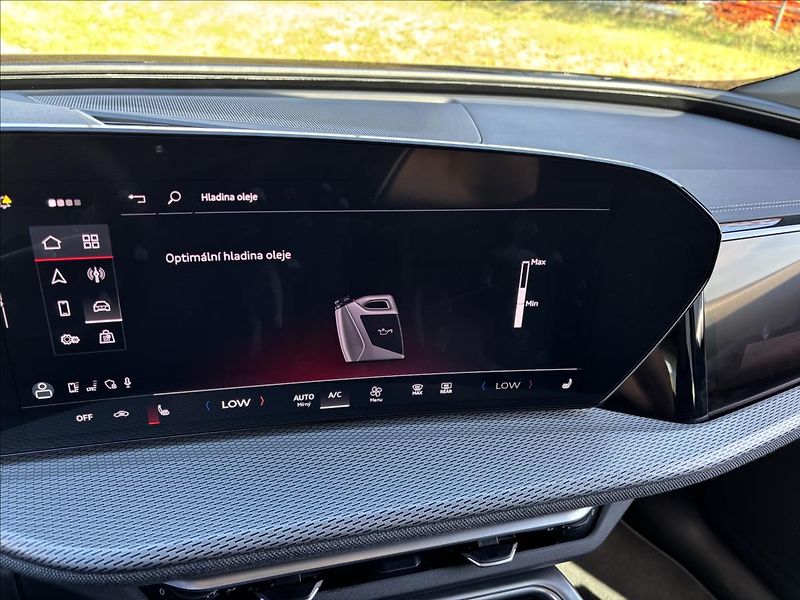 Audi Q5 2,0 TDI 150kW S-Line quattro - fotka 33 z 52