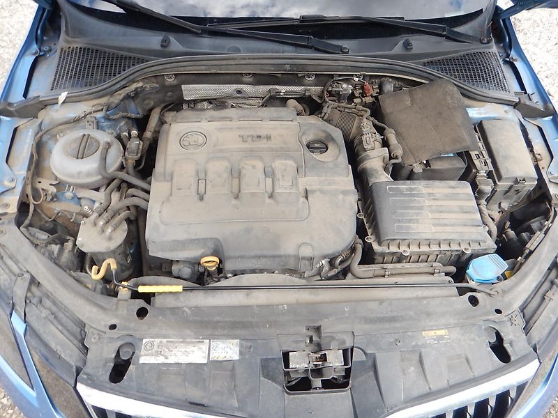 Škoda Octavia III 1.6 TDI, ČR, KLIMA - fotka 26 z 28