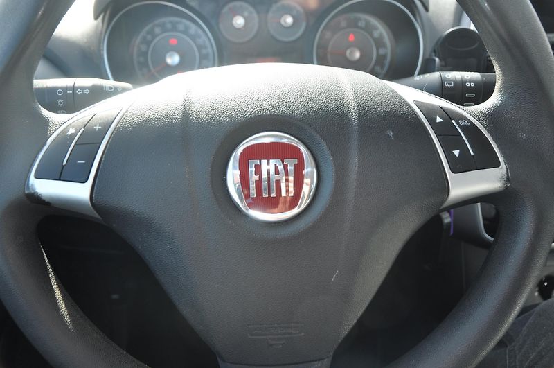 Fiat Punto 1.4i 55kW EVO - fotka 11 z 15