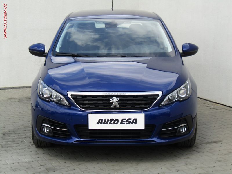 Peugeot 308 (2018) 1.2, 1.maj,ČR, servis.kniha - fotka 2 z 3