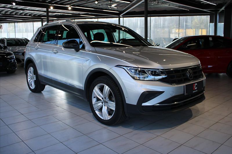 Volkswagen Tiguan TDi DSG 4MOTION IQ.Light/ACC/T - fotografie inzerátu