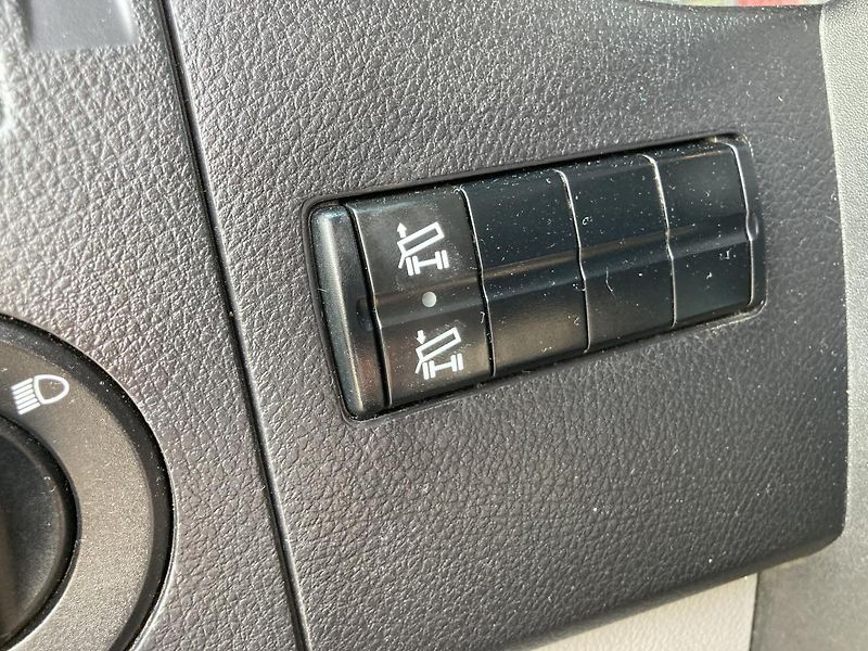 Volkswagen Crafter (2015) 2.0TDI 7MÍST SKLOPKA 1MAJ ČR ! - fotka 19 z 23