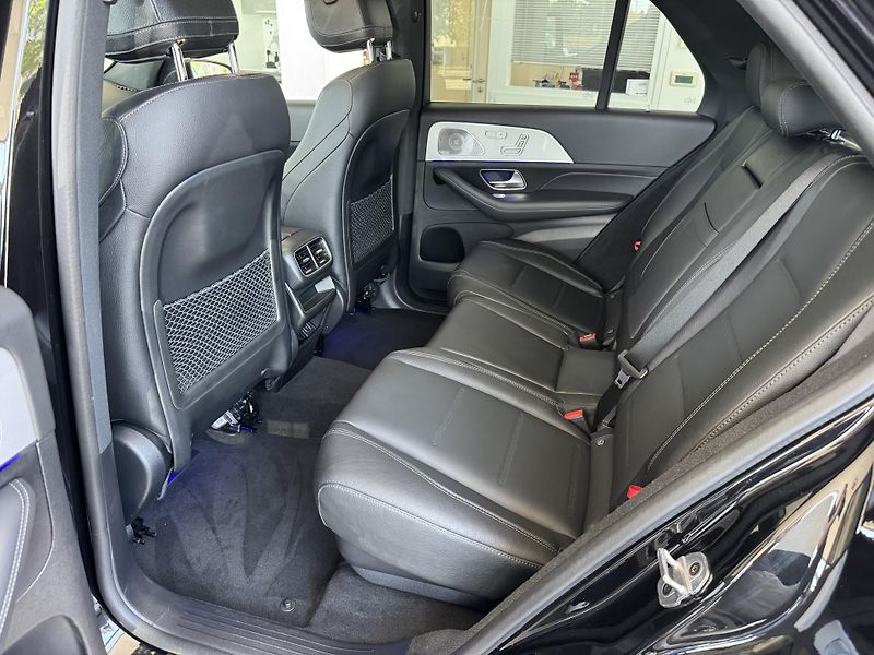 Mercedes-Benz GLE (2023) 580 4MATIC AMG PANORAMA VZDUCH - fotka 19 z 46