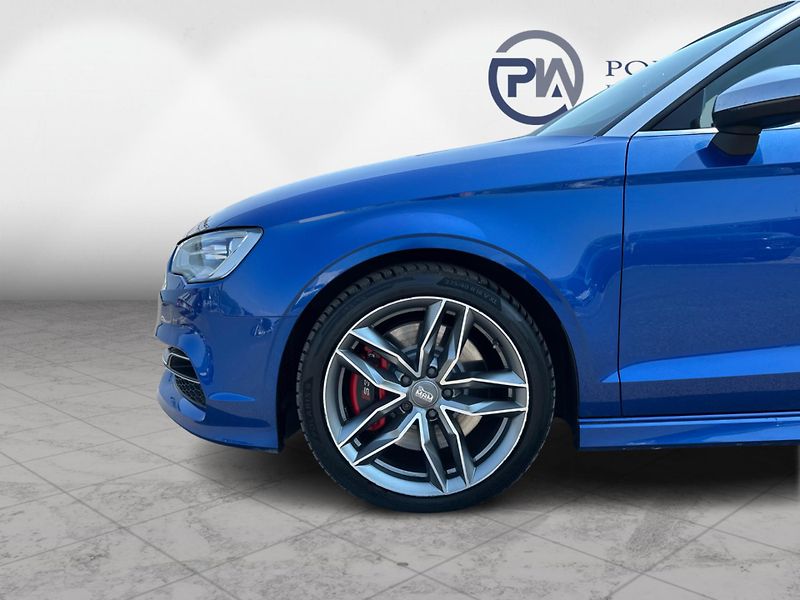 Audi S3 Cabrio 2.0 TFSI 221kW Quattro - fotka 9 z 23