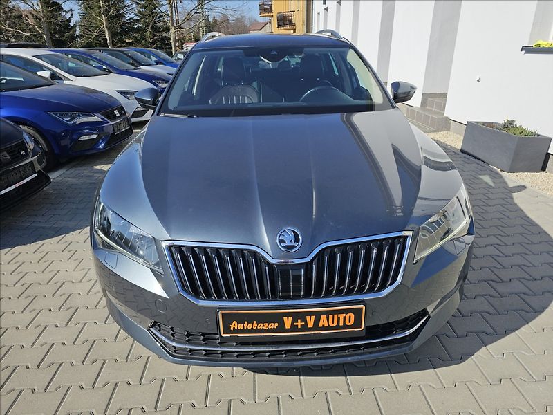 Škoda Superb 3 2,0TDi Laurin & Klement - fotka 2 z 46
