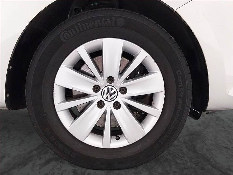 Volkswagen Sharan (2017) 2.0 TDI BMT - fotka 15 z 19