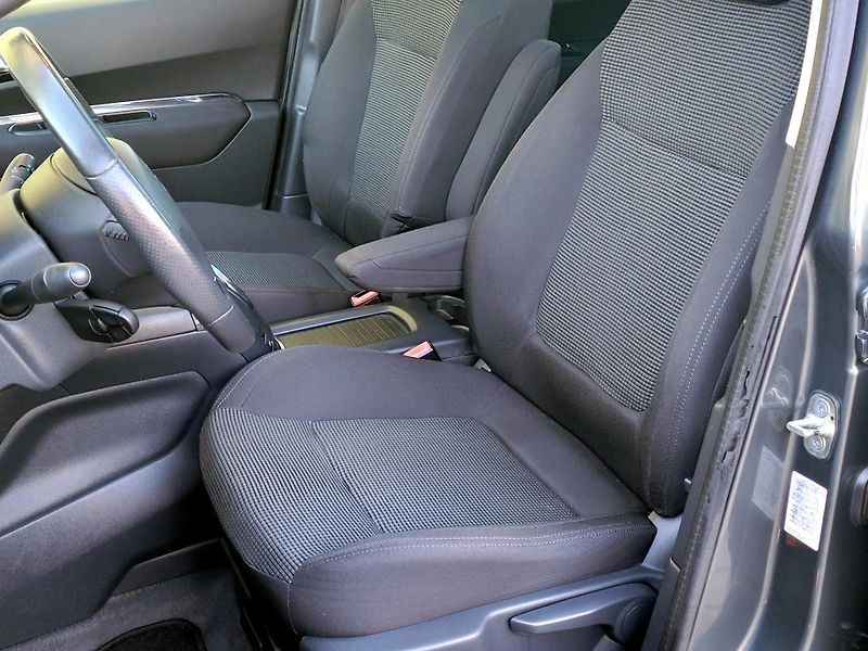 Peugeot 5008 1,6THP SW *DIGIKLIMA* - fotka 34 z 48