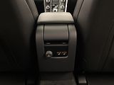 Volvo XC60 D5 AWD R-DESIGN AUT REZERVACE - náhled 32