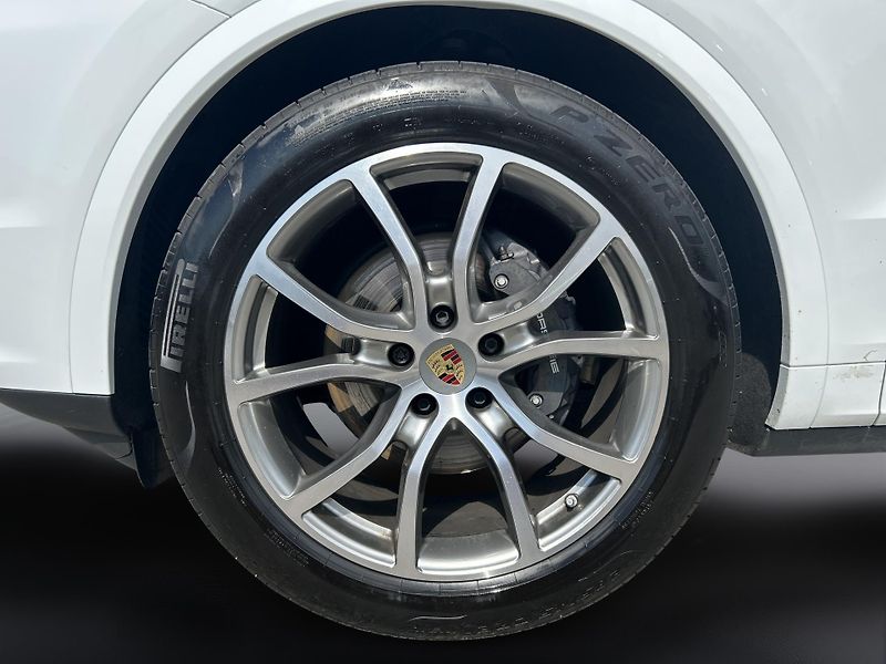 Porsche Cayenne Coupe - fotka 11 z 30