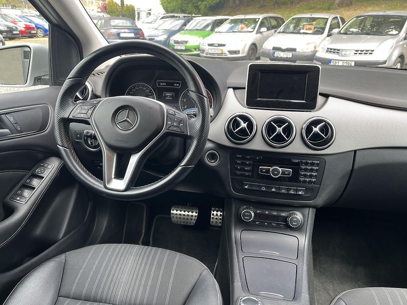 Mercedes-Benz Třídy B (2013) 2,0i 135 Kw 4X4 SPORT - fotka 11 z 18