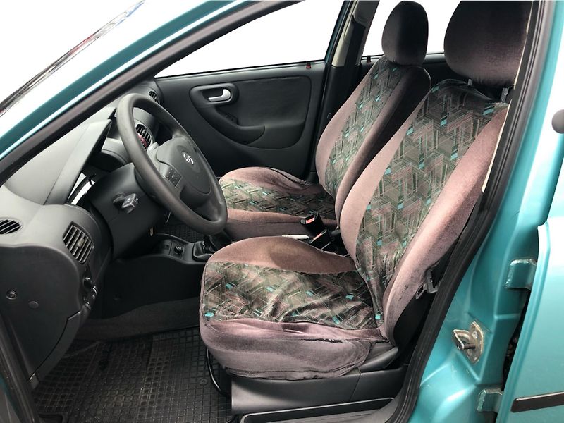 Opel Corsa 1.2  16V - fotka 11 z 27