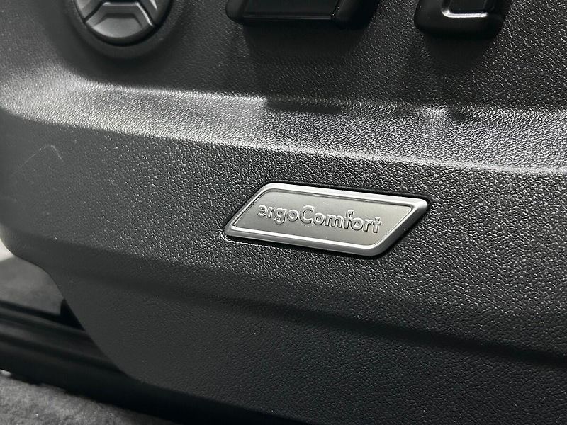 Volkswagen Touareg (2023) TDI 210kW facelift 2024 | Zár1 - fotka 47 z 80