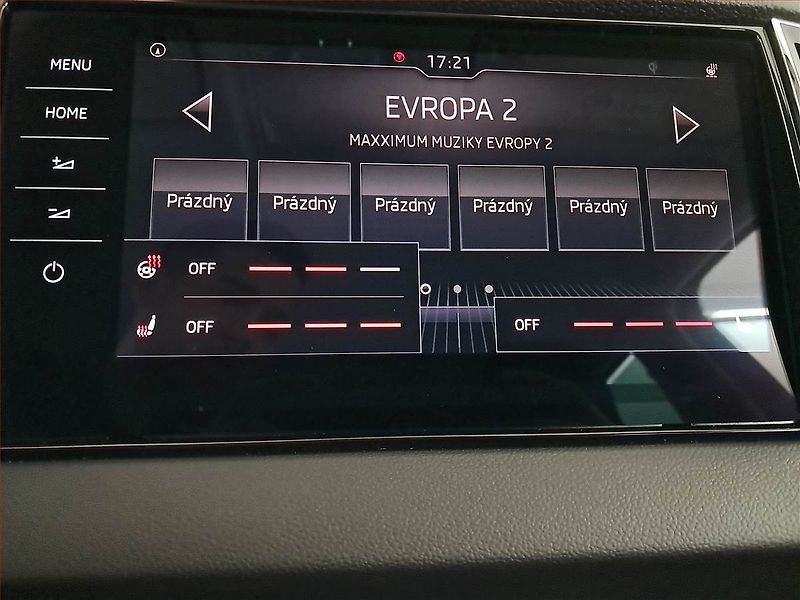 Škoda Karoq (2018) Style Plus 1.0 TSI, Automat - fotka 20 z 26