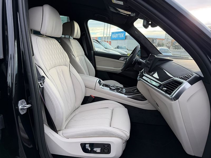 BMW X7 (2026) xDrive 40d Natáčecí Náprava Ma - fotka 23 z 40