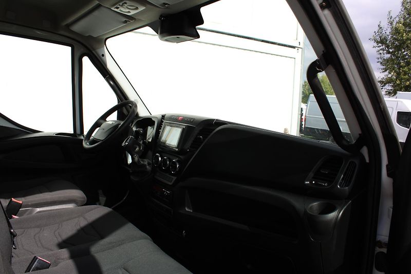 Iveco Daily 72C170 3,0 Hi-Matic Skříň+čelo - fotka 9 z 20