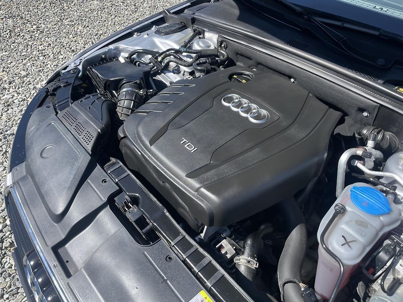 Audi A4 Avant 2.0TDi 120PS S-LINE AVANT TOP! - fotka 78 z 179
