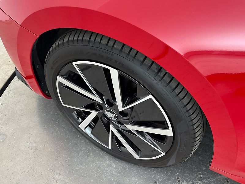 Škoda Octavia Sportline DSG - fotka 27 z 28