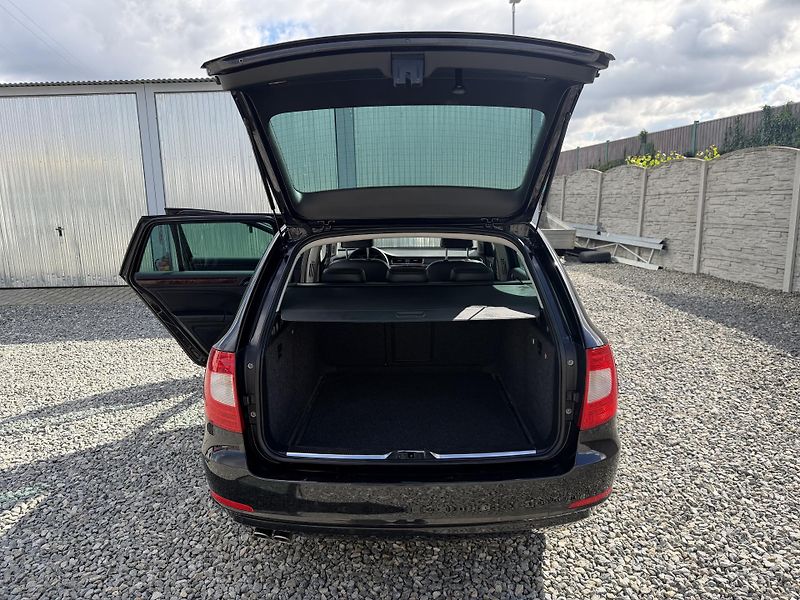 Škoda Superb 2.0TDi 170PS 6R 4x4 0% KOROZE! - fotka 110 z 157