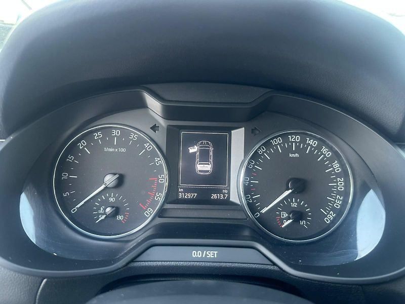 Škoda Octavia (2015) 1.6TDi, 77KW, VYHŘ.SED.,TEMP. - fotka 23 z 24