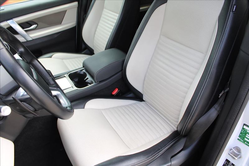 Land Rover Discovery Sport 1,5 P300e  A/T,4x4,R-DYNAMIC S - fotka 28 z 39