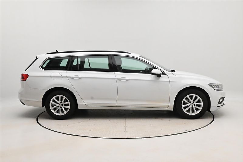 Volkswagen Passat 2,0 TDI 110 kW DSG Business Zá - fotka 4 z 31
