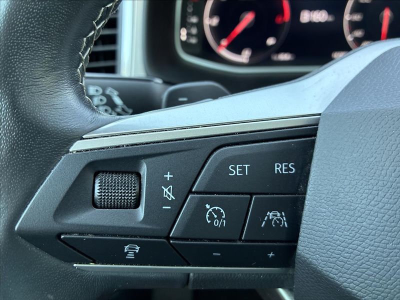Seat Ateca 2,0 X PERIENCE,TAŽNÉ,KAMERA - fotka 17 z 27