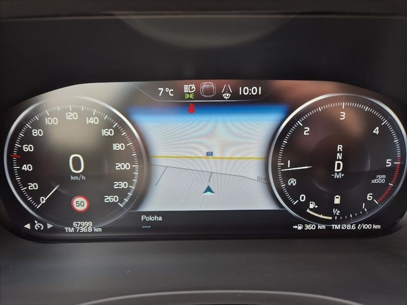 Volvo XC60 2,0 B4 AWD MOMENTUM+ - fotka 16 z 18