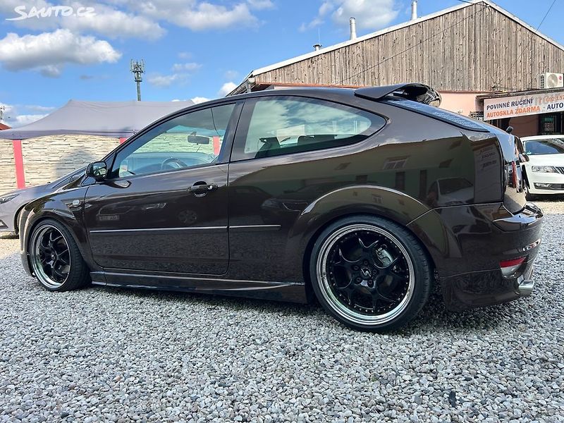 Ford Focus (2005) 1.6 i CHIP - fotka 9 z 27