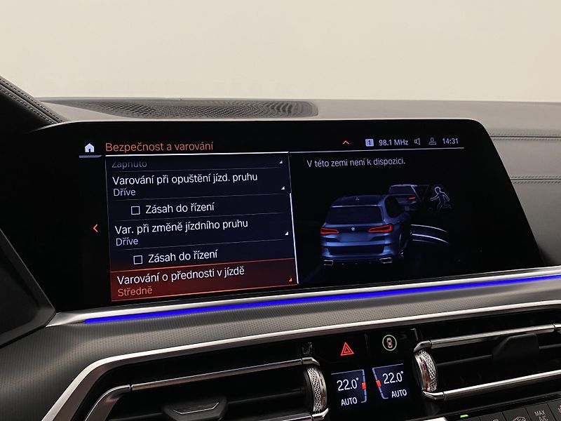 BMW X5 M50D xDrive CZ AUT REZERVACE - fotka 84 z 123