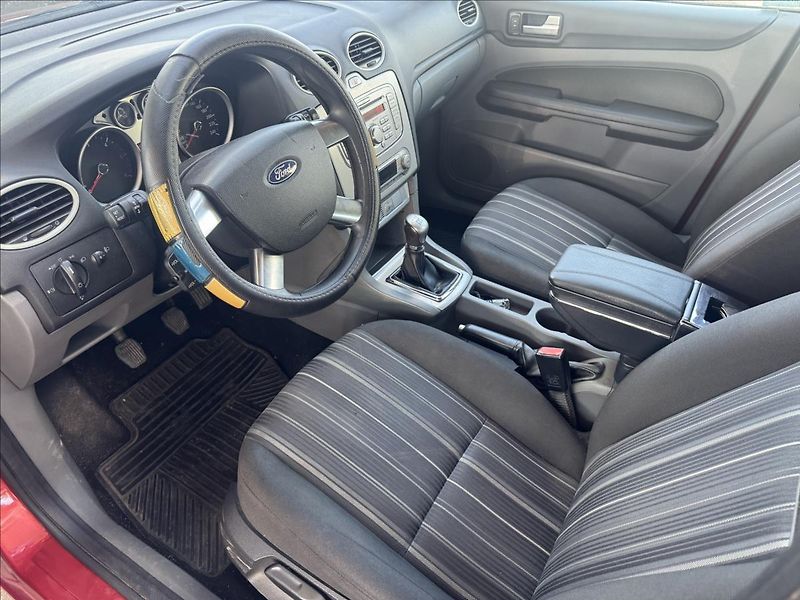 Ford Focus 1,8 tdci - fotka 10 z 15