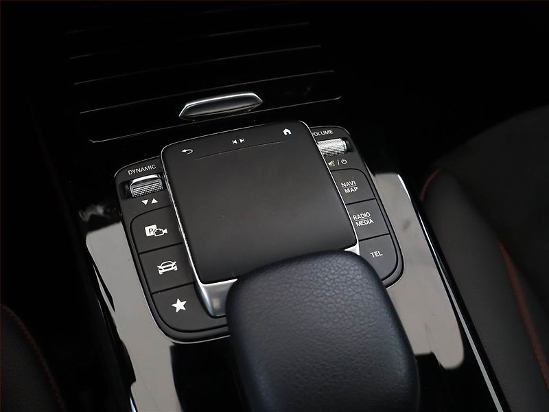 Mercedes-Benz CLA (2022) AMG Paket 220 d - fotka 15 z 22