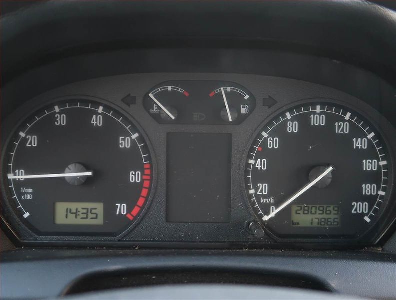 Škoda Fabia (2002) 1.4, po STK, levný provoz - fotka 11 z 14