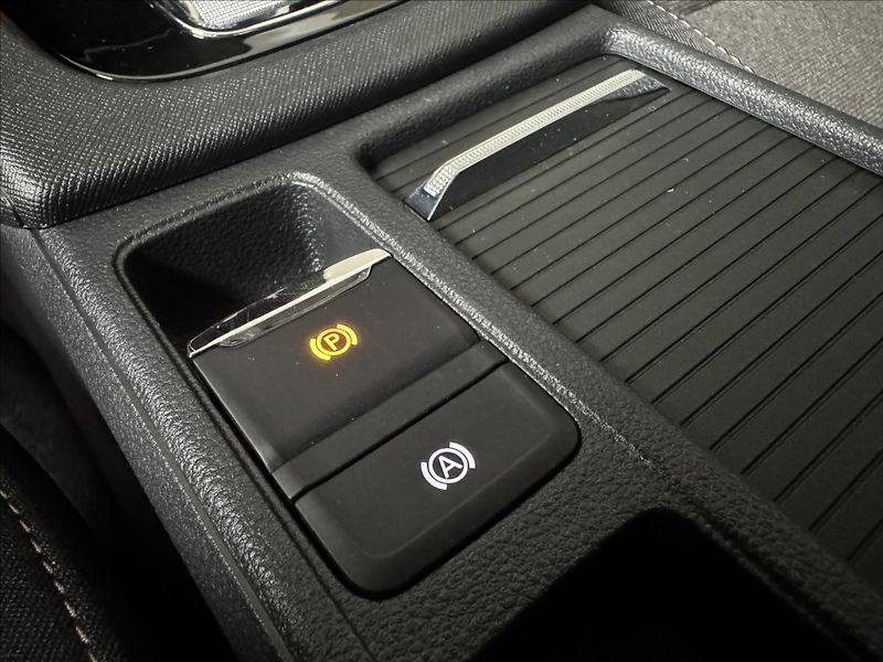Škoda Octavia 1,5 TSi  DSG e-Tec Scout LED M - fotka 47 z 50