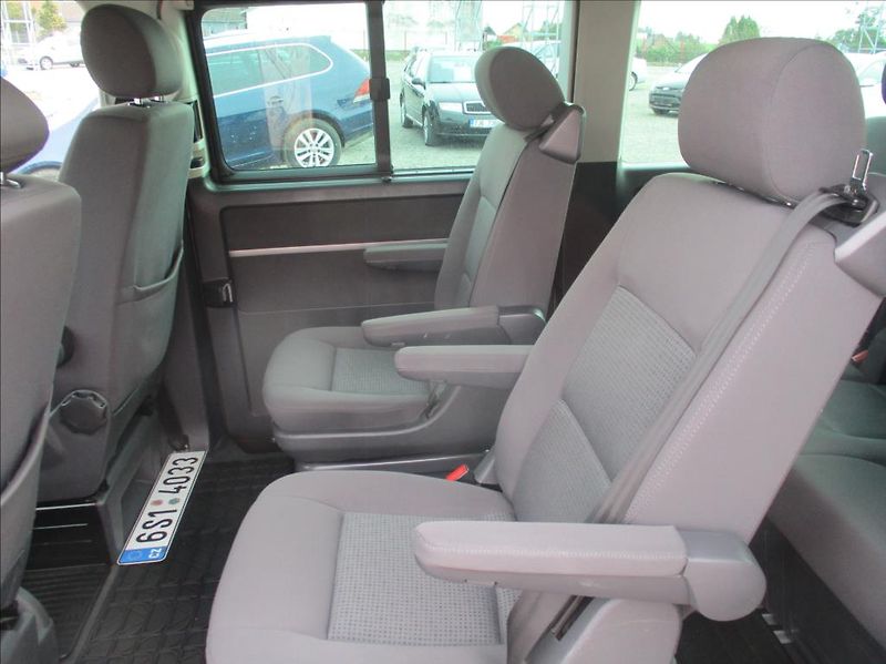 Volkswagen Multivan 2,5 TDI,4x4,aut.klima,servis, - fotka 12 z 38