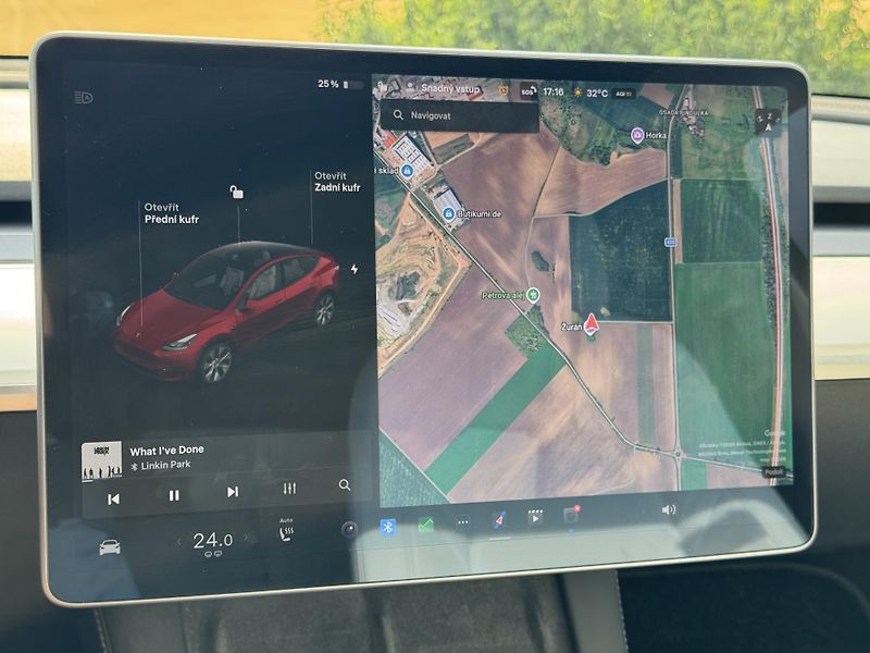 Tesla Model Y LR AWD Tažné EAP Boost Bílý in - fotka 14 z 27