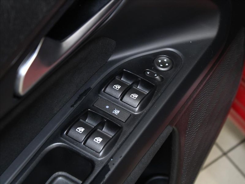 Fiat Tipo 1,6 MultiJet 88kW Kam. NAVI - fotka 16 z 22