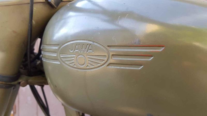 Vojenská Jawa 350
