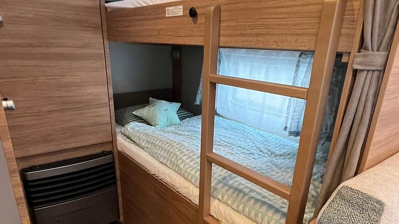 Weinsberg CaraOne (2024) 550QDK Klíma, Mover, Nosič - fotka 10 z 12