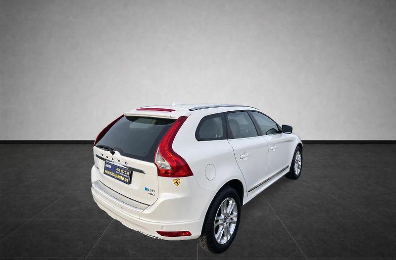 Volvo XC60 2.4 D5 Summum Polestar AWD  - fotka 13 z 33