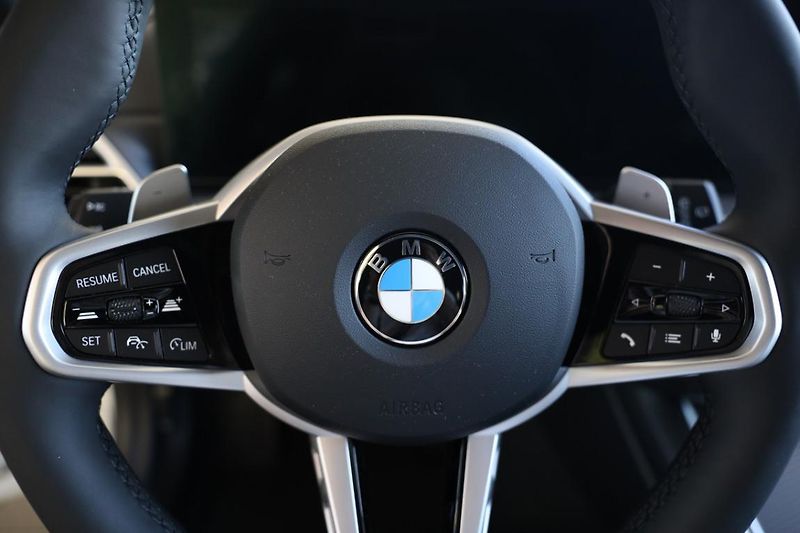 BMW Řada 3 330d xDrive Touring - fotka 11 z 17