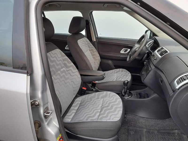 Škoda Fabia Combi Ambiente 1,2HTP 51kW - fotka 16 z 20