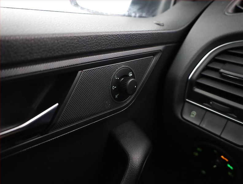 Škoda Fabia (2015) 1.2 TSI, Tempomat - fotka 18 z 20