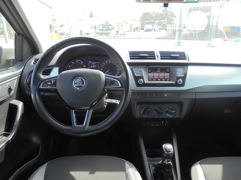 Škoda Fabia (2015) 1.2 TSI- 81kW- KLIMA- ALU KOLA - fotka 10 z 12