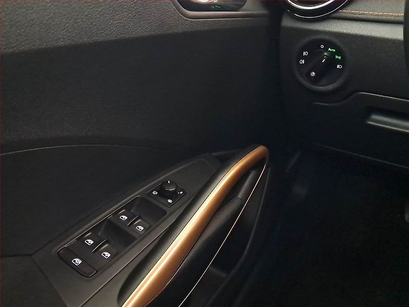 Škoda Fabia (2021) Style Plus 1.0 TSI, ČR,1.maj - fotka 16 z 17