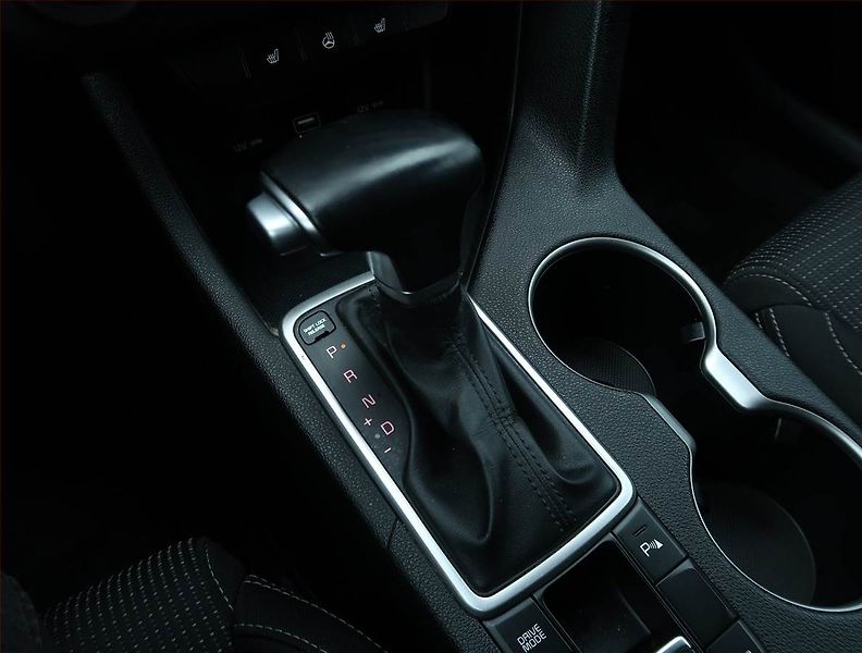 Kia Sportage (2019) 1.6 CRDi, 4X4, Automat, ČR - fotka 13 z 26