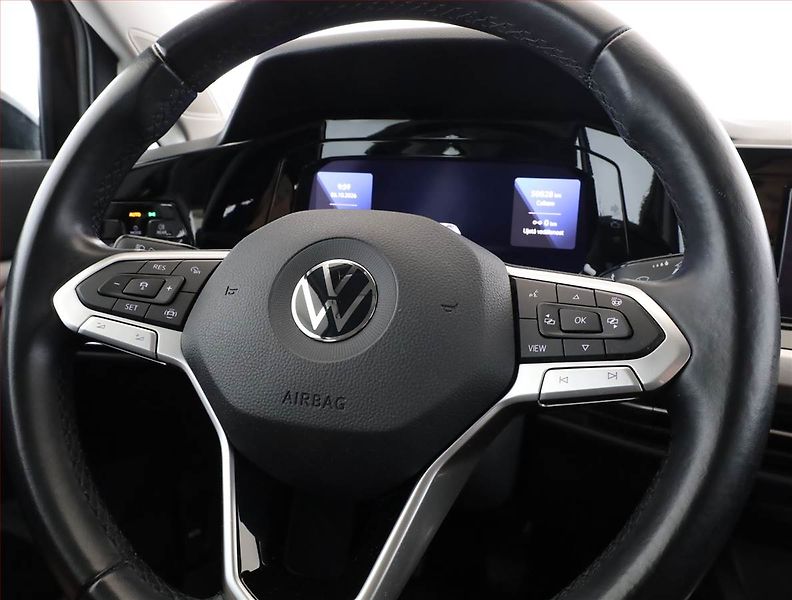 Volkswagen Golf (2021) 1.5 eTSI, Serv.kniha, Tempomat - fotka 8 z 17