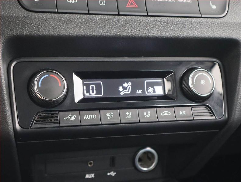 Škoda Fabia (2015) Style 1.4 TDI, nová STK - fotka 19 z 22