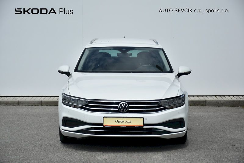 Volkswagen Passat (2021) BUSINESS 1.5 TSI 110kW - fotka 4 z 33