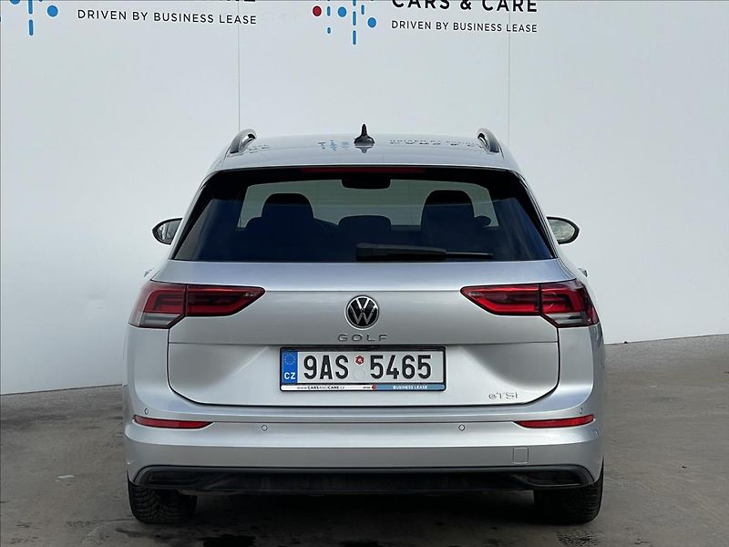Volkswagen Golf 1,5 eTSI DSG Life ACC  Variant - fotka 22 z 23