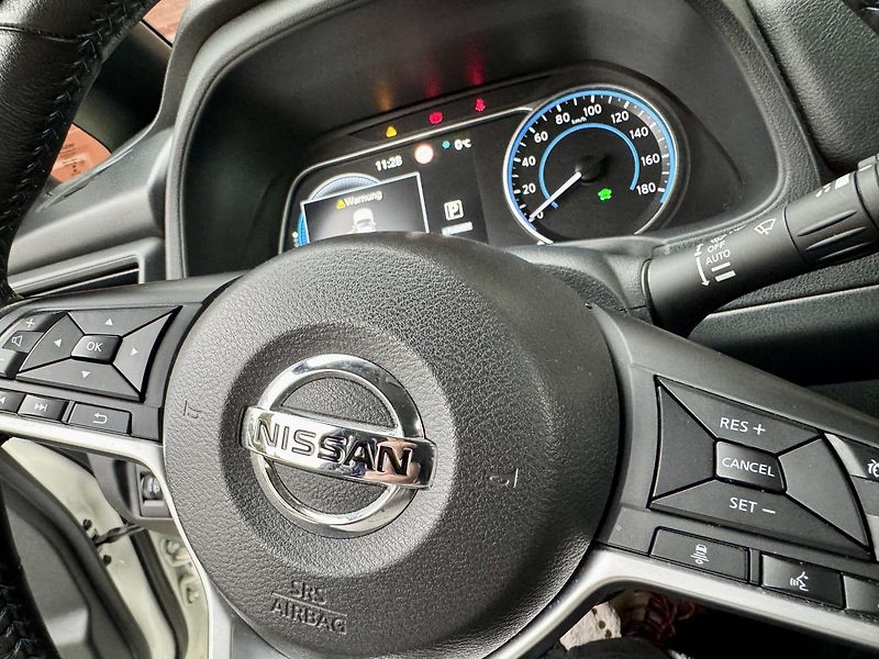 Nissan Leaf (2020) Acenta 110KW 1 MAJITEL KAMERA  - fotka 23 z 40
